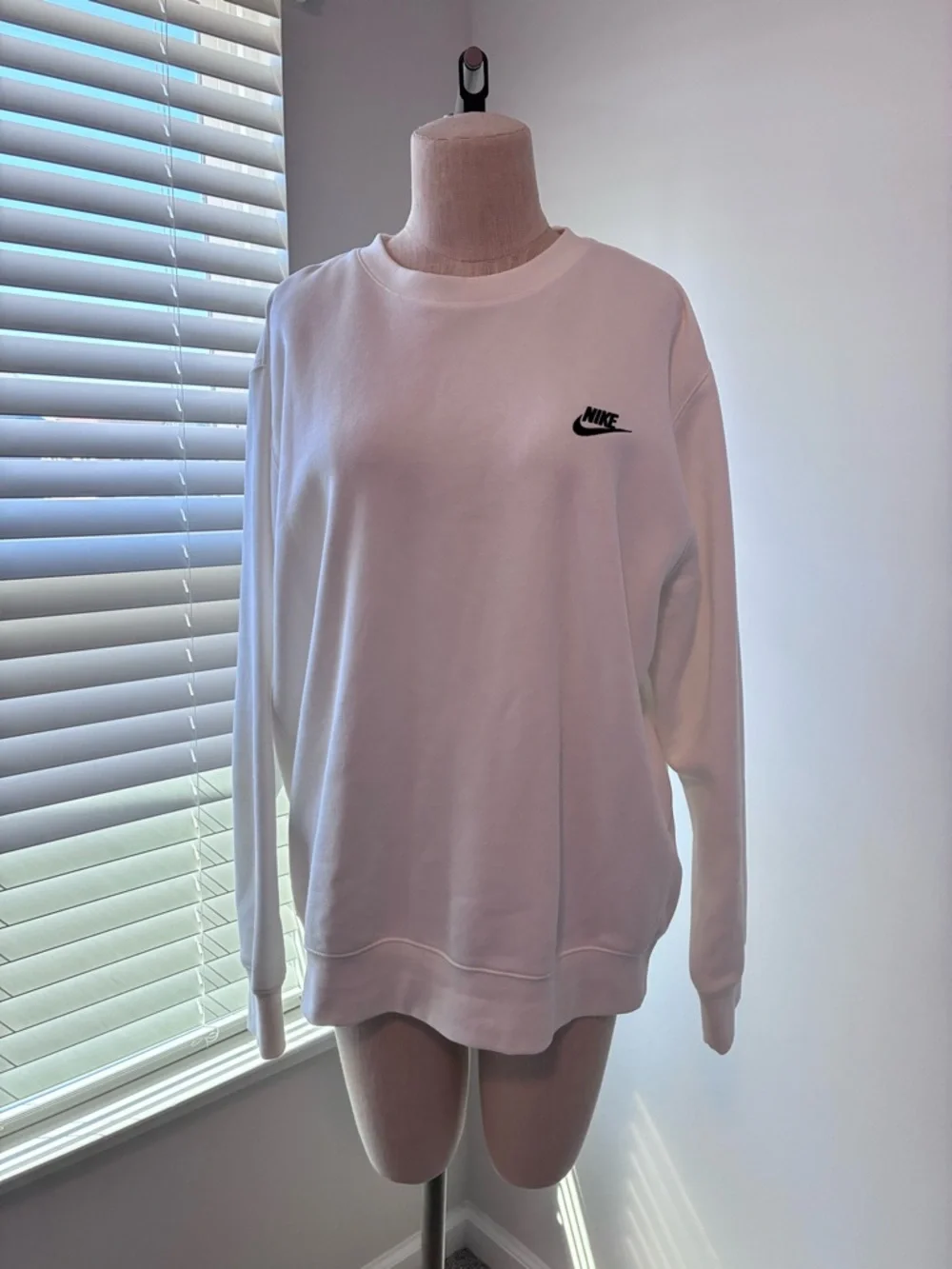 NWOT Nike Men’s White Fleece Crewneck